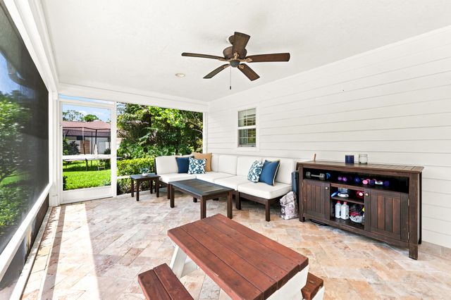 10142 Trailwood Circle, Jupiter, FL 33478