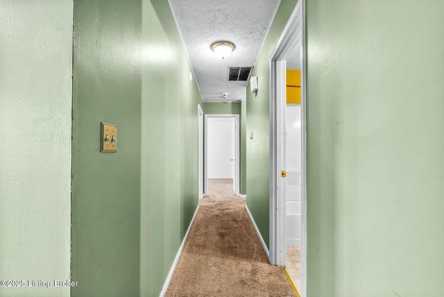 4016 Slack Ave, Louisville, KY 40229