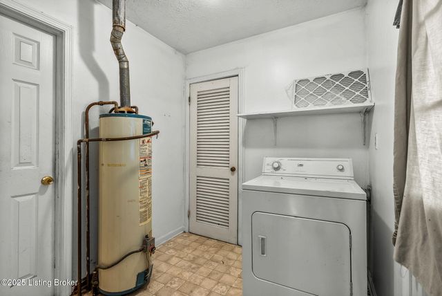 4016 Slack Ave, Louisville, KY 40229