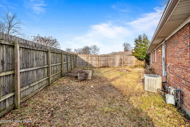 4016 Slack Ave, Louisville, KY 40229