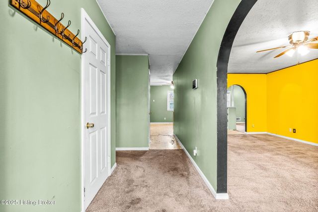 4016 Slack Ave, Louisville, KY 40229