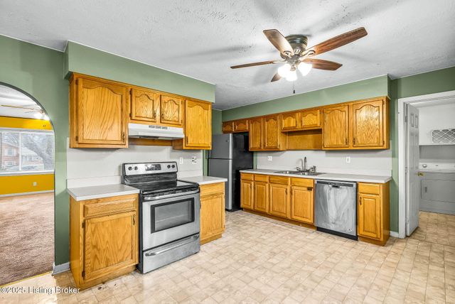 4016 Slack Ave, Louisville, KY 40229