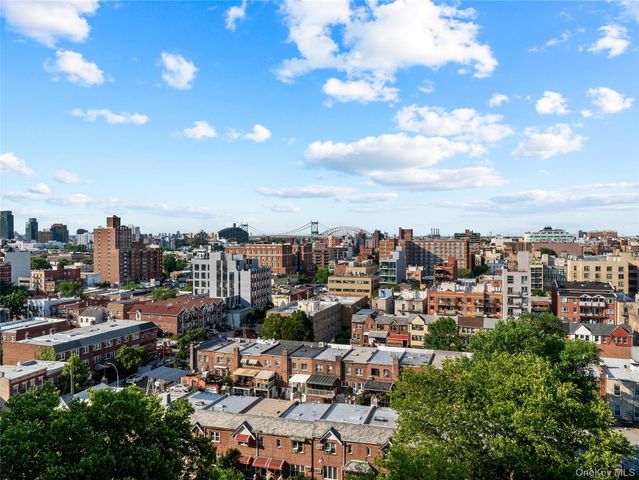 21-66 33rd Road 11B, Astoria, NY 11106