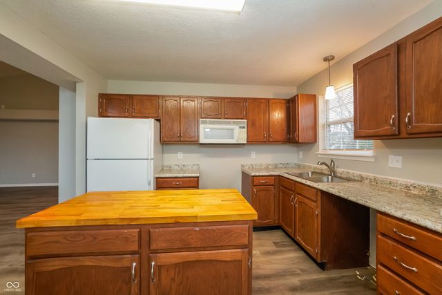 4834 Countrybrook Court, Indianapolis, IN 46254