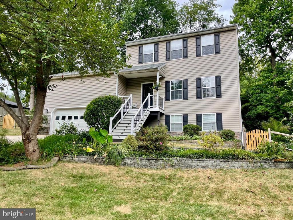 701 SONNE DR, Annapolis, MD 21401