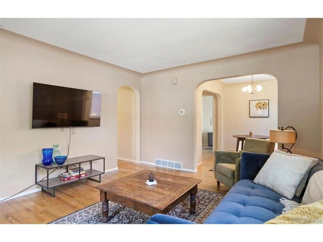 1746 S Logan St, Denver, CO 80210