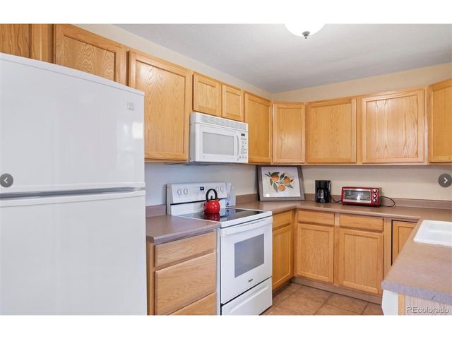 1746 S Logan St, Denver, CO 80210