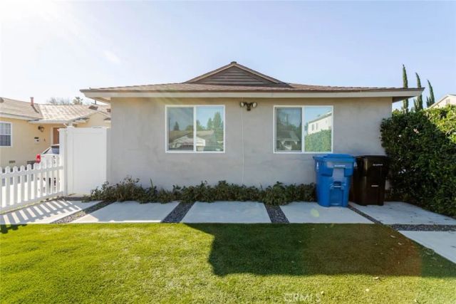 7027 Keokuk Avenue, Winnetka, CA 91306