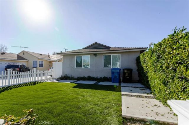 7027 Keokuk Avenue, Winnetka, CA 91306