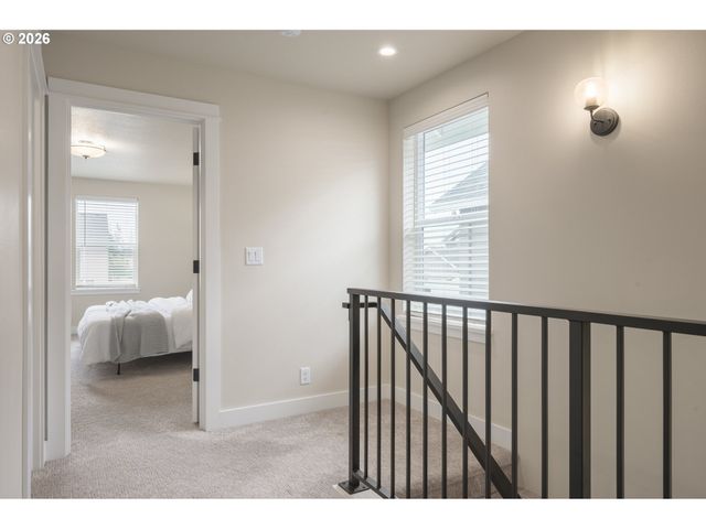 5329 HIGH BANKS Rd, Springfield, OR 97478