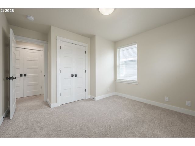 5329 HIGH BANKS Rd, Springfield, OR 97478