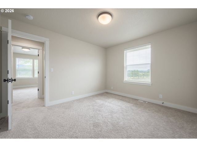 5329 HIGH BANKS Rd, Springfield, OR 97478