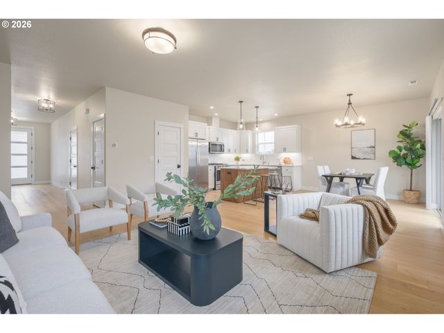 5329 HIGH BANKS Rd, Springfield, OR 97478