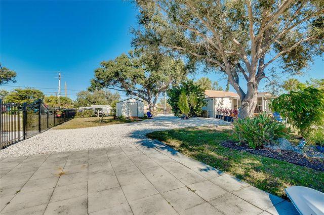 223 PALMETTO ROAD W, Nokomis, FL 34275