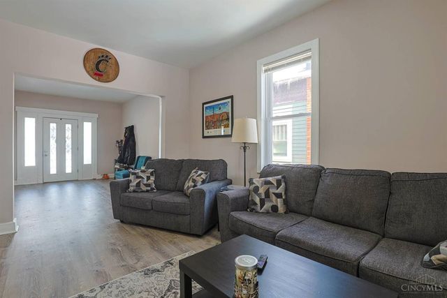 3743 Bank Court, Cincinnati, OH 45211