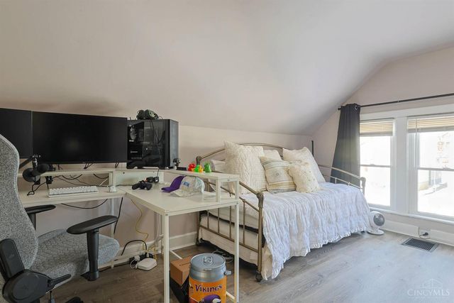 3743 Bank Court, Cincinnati, OH 45211