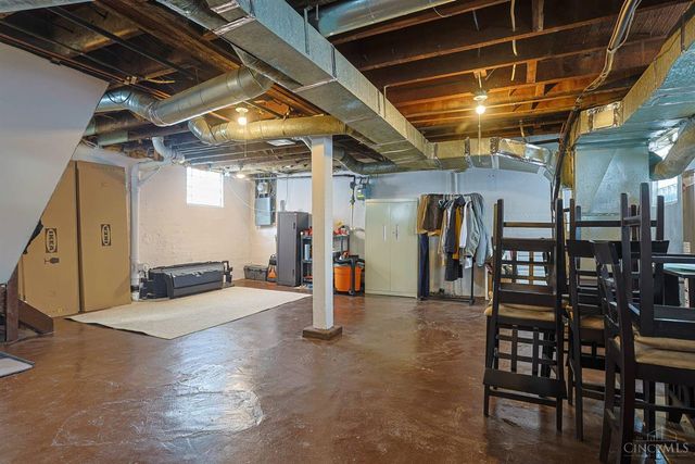 3743 Bank Court, Cincinnati, OH 45211