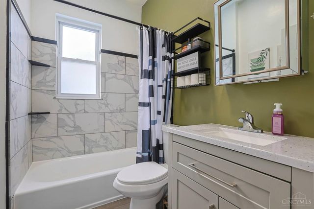 3743 Bank Court, Cincinnati, OH 45211