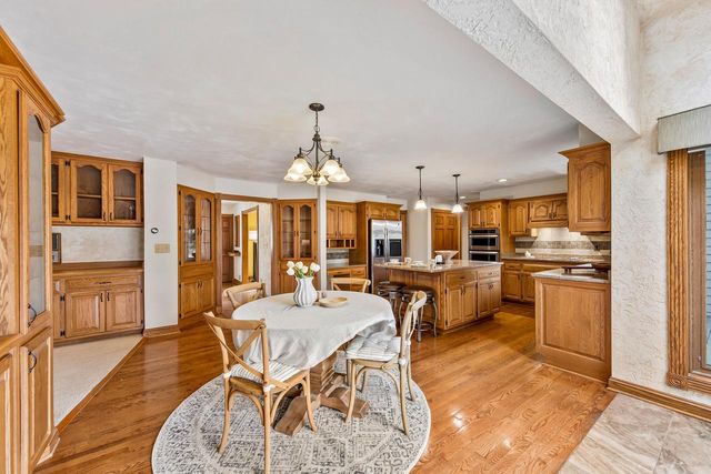 1775 Derrin LANE, Brookfield, WI 53045
