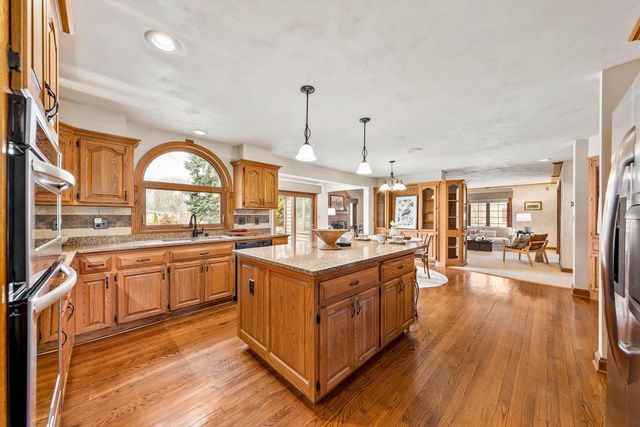 1775 Derrin LANE, Brookfield, WI 53045