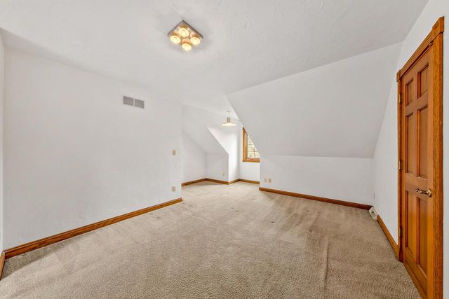 1775 Derrin LANE, Brookfield, WI 53045