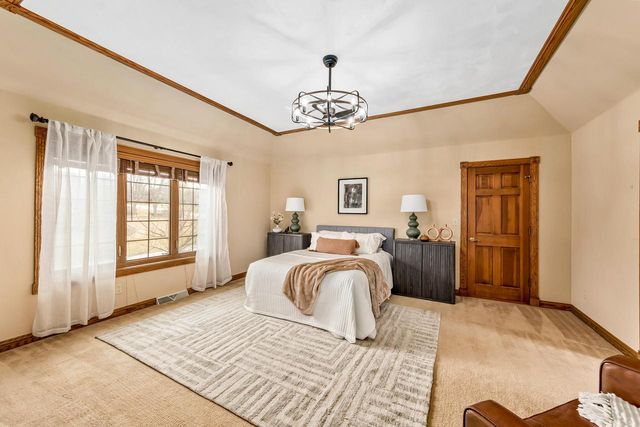 1775 Derrin LANE, Brookfield, WI 53045