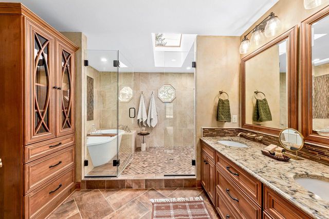 1775 Derrin LANE, Brookfield, WI 53045