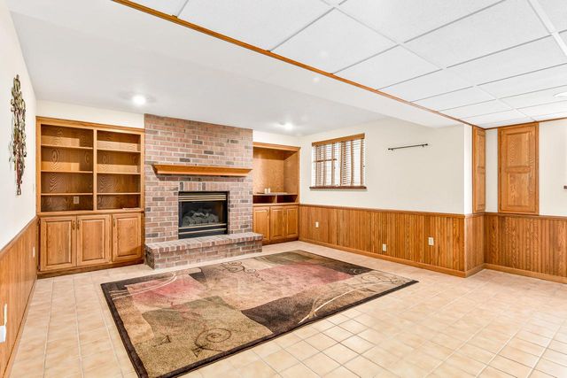 1775 Derrin LANE, Brookfield, WI 53045