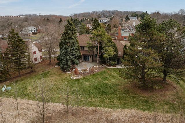 1775 Derrin LANE, Brookfield, WI 53045