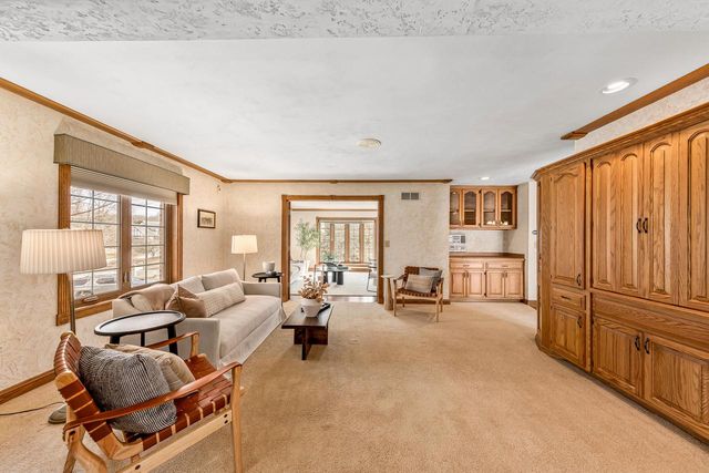 1775 Derrin LANE, Brookfield, WI 53045