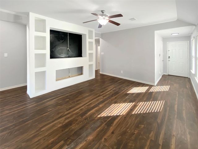 10307 Solitude Way, Houston, TX 77044