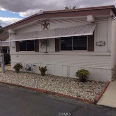 725 Thornton Avenue, Hemet, CA 92543