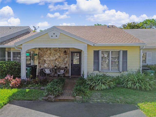 14609 SW 143rd Place Cir, Miami, FL 33186
