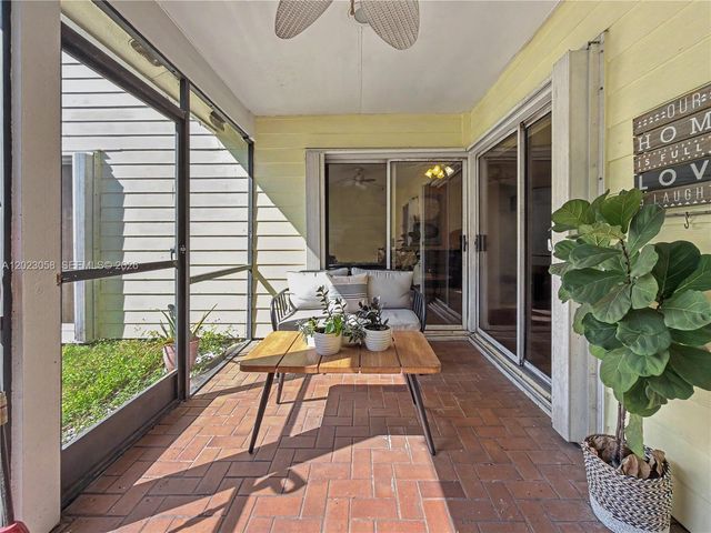 14609 SW 143rd Place Cir, Miami, FL 33186