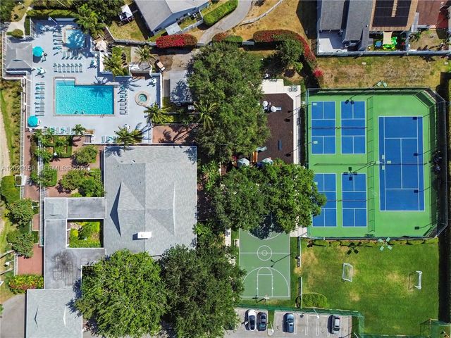 14609 SW 143rd Place Cir, Miami, FL 33186
