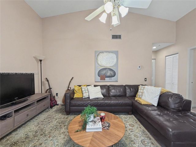 14609 SW 143rd Place Cir, Miami, FL 33186