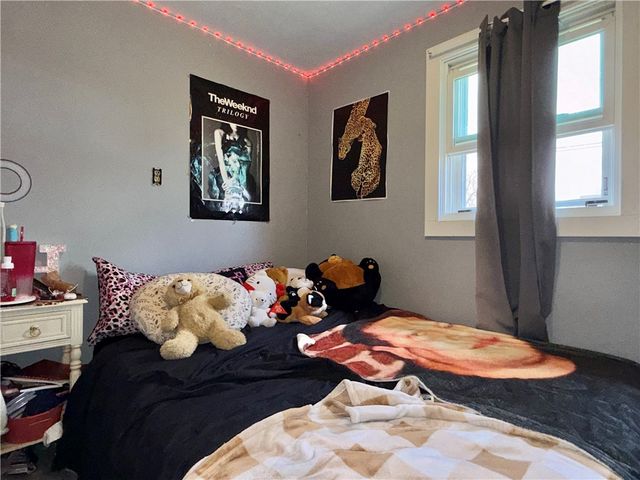 24 Johnson Avenue, Warwick, RI 02886