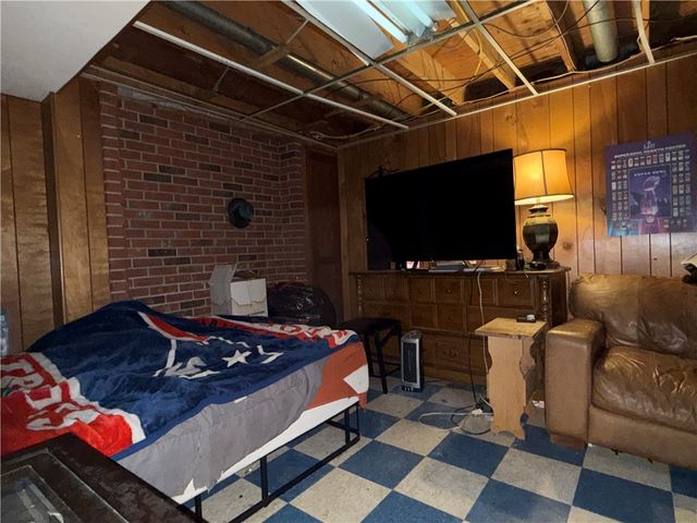 24 Johnson Avenue, Warwick, RI 02886