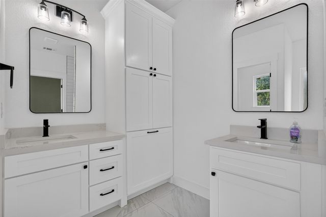 2112 NW 22nd, Fort Worth, TX 76164