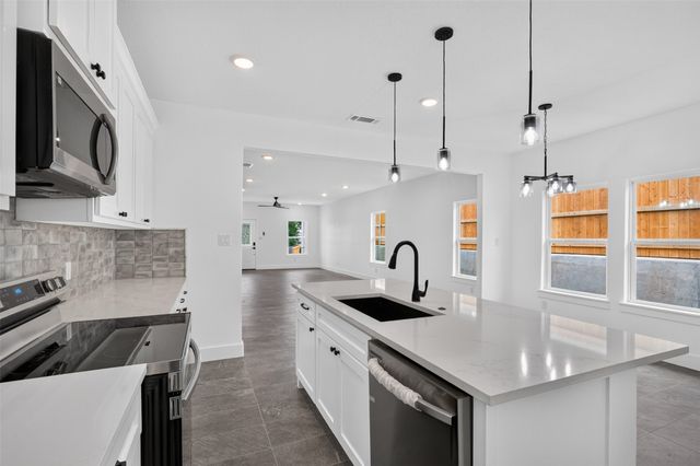 2112 NW 22nd, Fort Worth, TX 76164
