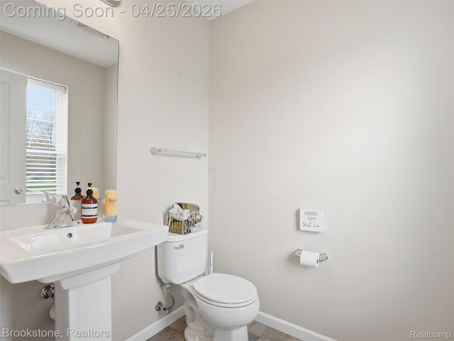 402 Ridgewood Drive, Brandon Charter Township, MI 48462