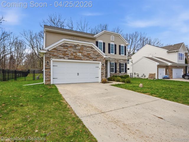 402 Ridgewood Drive, Brandon Charter Township, MI 48462