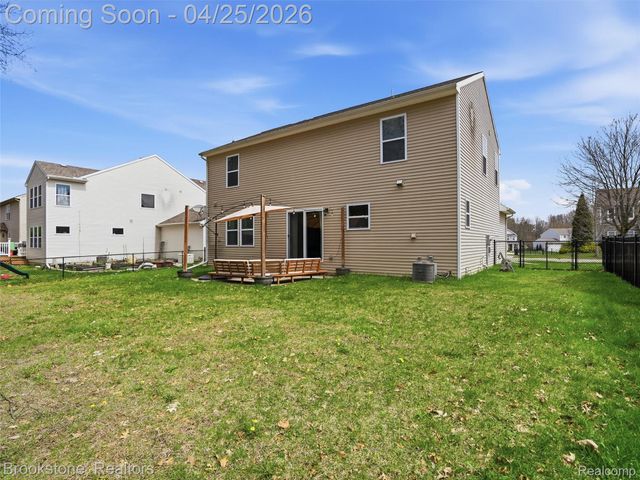 402 Ridgewood Drive, Brandon Charter Township, MI 48462