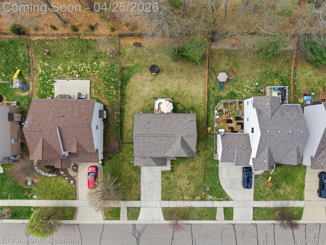 402 Ridgewood Drive, Brandon Charter Township, MI 48462