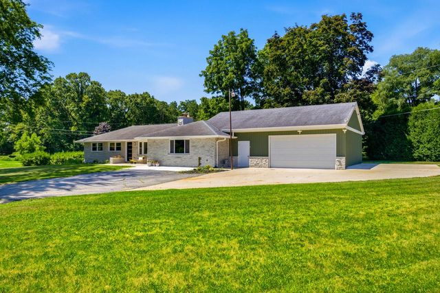W224N8095 Susan PLACE, Lisbon, WI 53089