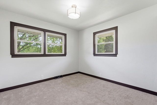 W224N8095 Susan PLACE, Lisbon, WI 53089
