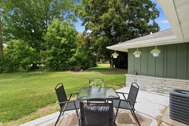 W224N8095 Susan PLACE, Lisbon, WI 53089