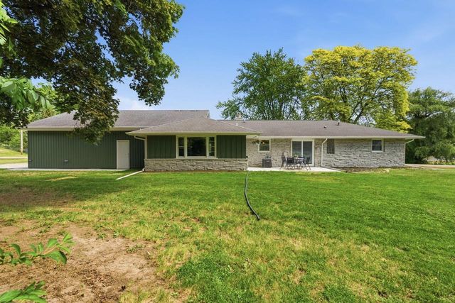 W224N8095 Susan PLACE, Lisbon, WI 53089