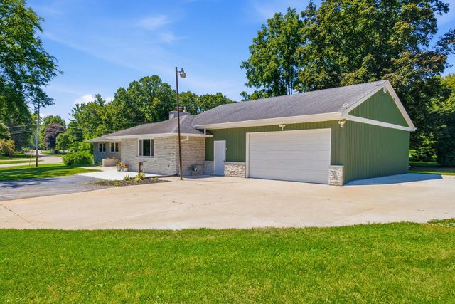 W224N8095 Susan PLACE, Lisbon, WI 53089
