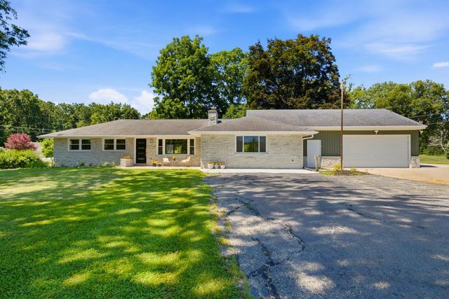 W224N8095 Susan PLACE, Lisbon, WI 53089